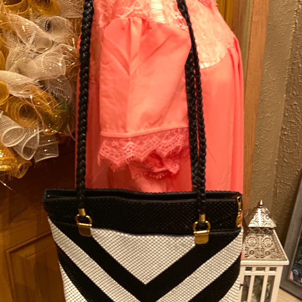 Fashion bags beaded white and black